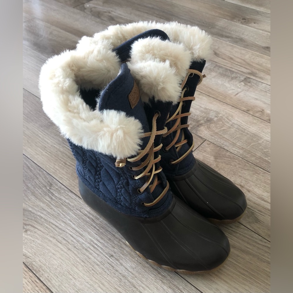 Sperry Girls Snow Boots Size 2